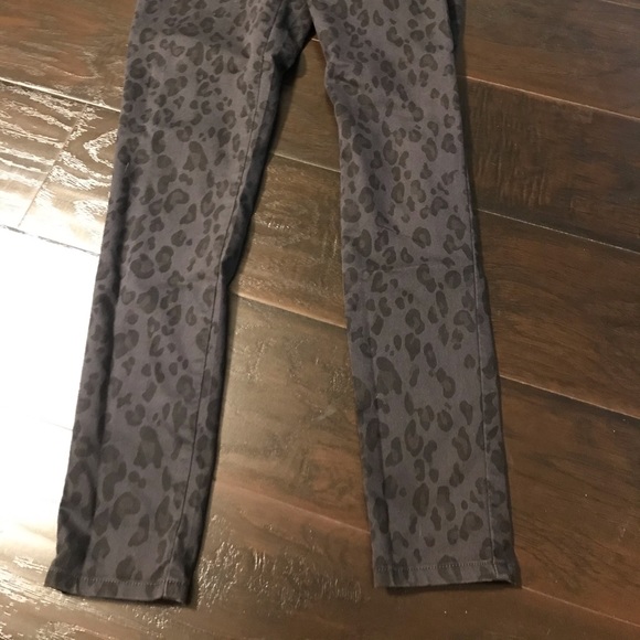 H&M leopard pants - Picture 2 of 2
